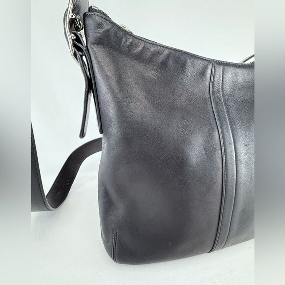 Vintage Coach Legacy Slim Duffle - Picture 5 of 14